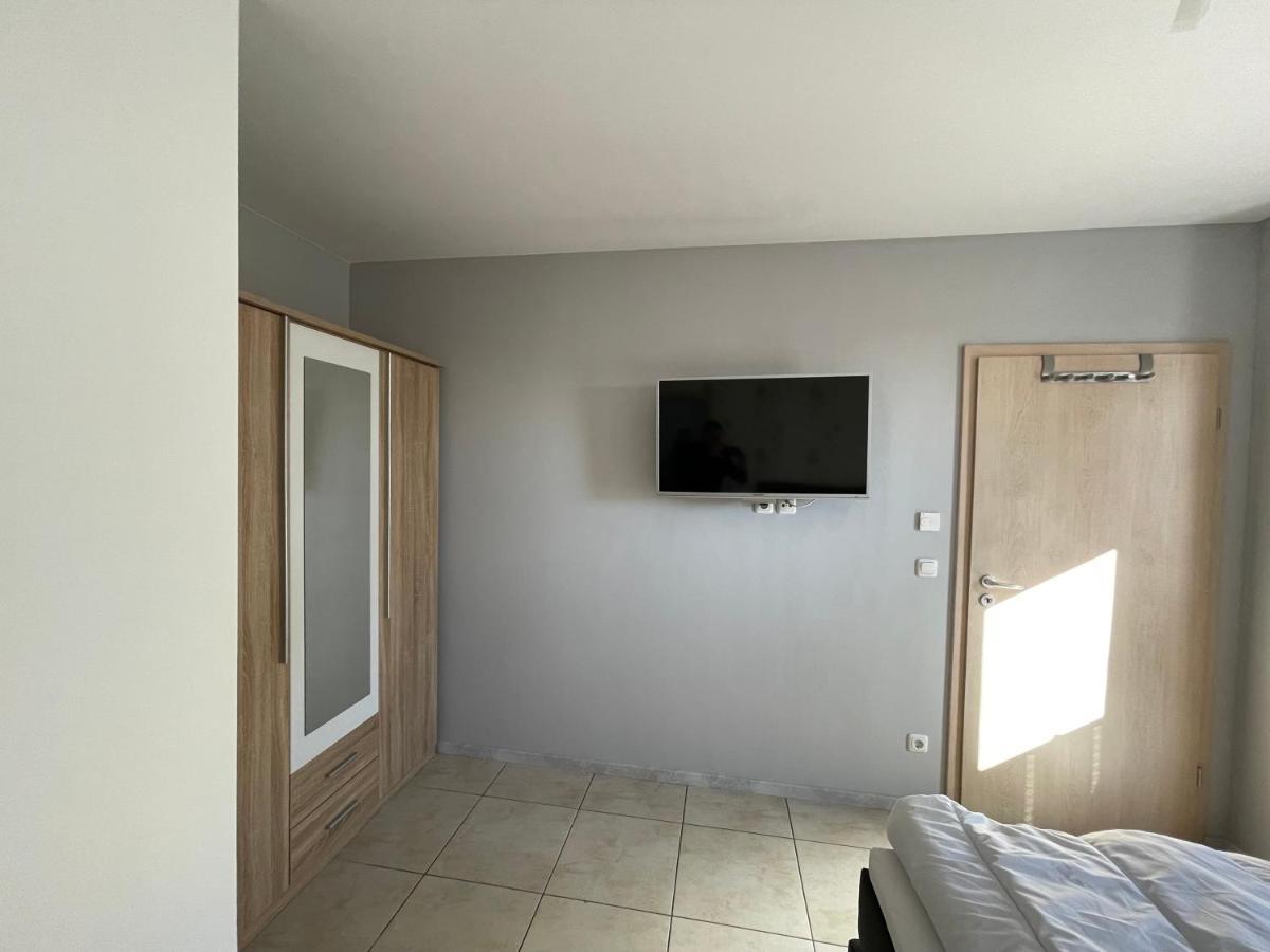 Villa Sara Wohnung Buskam Mit Terrasse Goehren  Exteriér fotografie